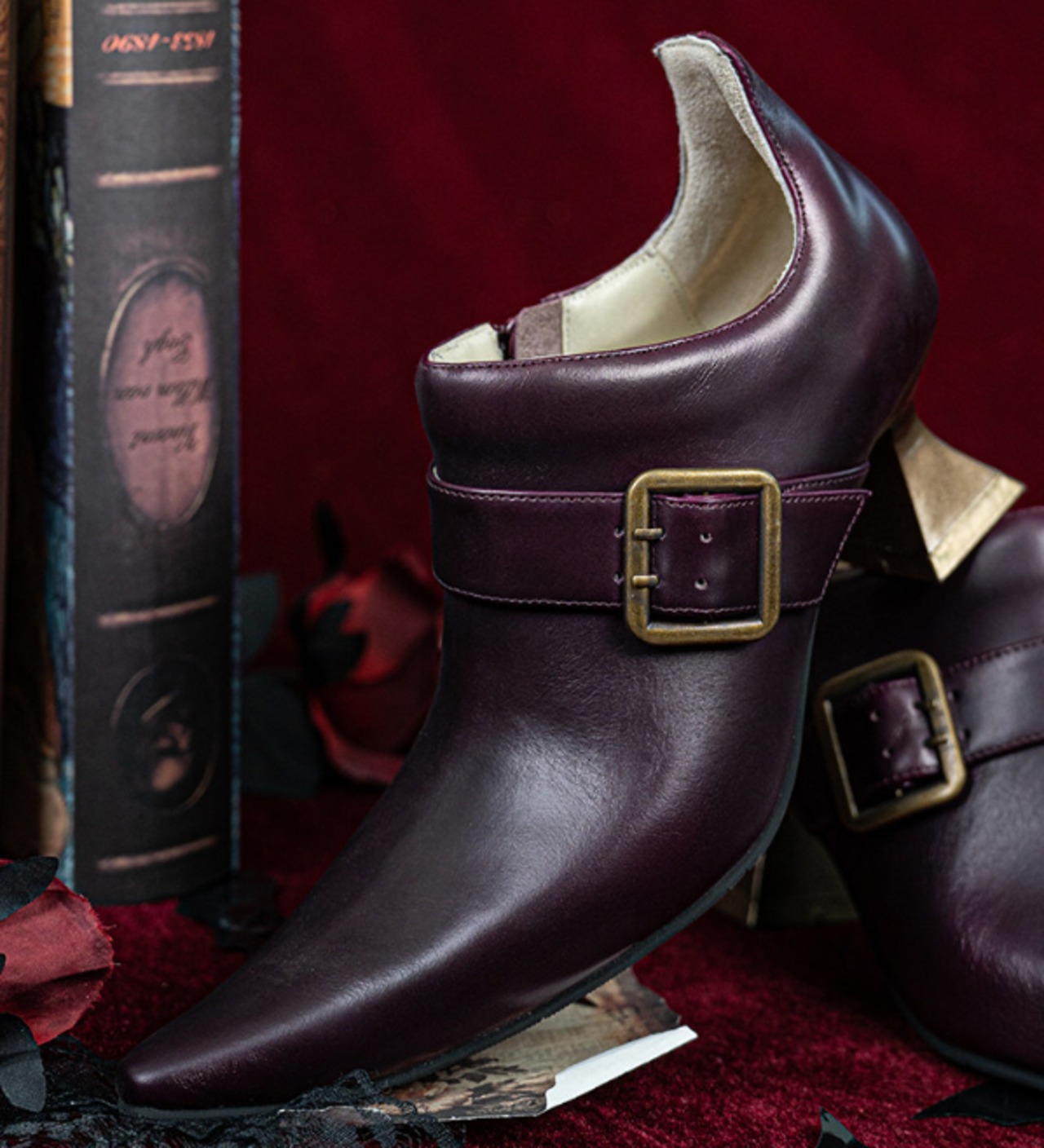 エンチャンテッド　ウィッチブーツ　M25137