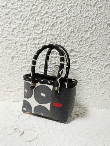 BARDOT ROSE 大人気 フワモコファートートバッグ（再入荷） | PAY ID
