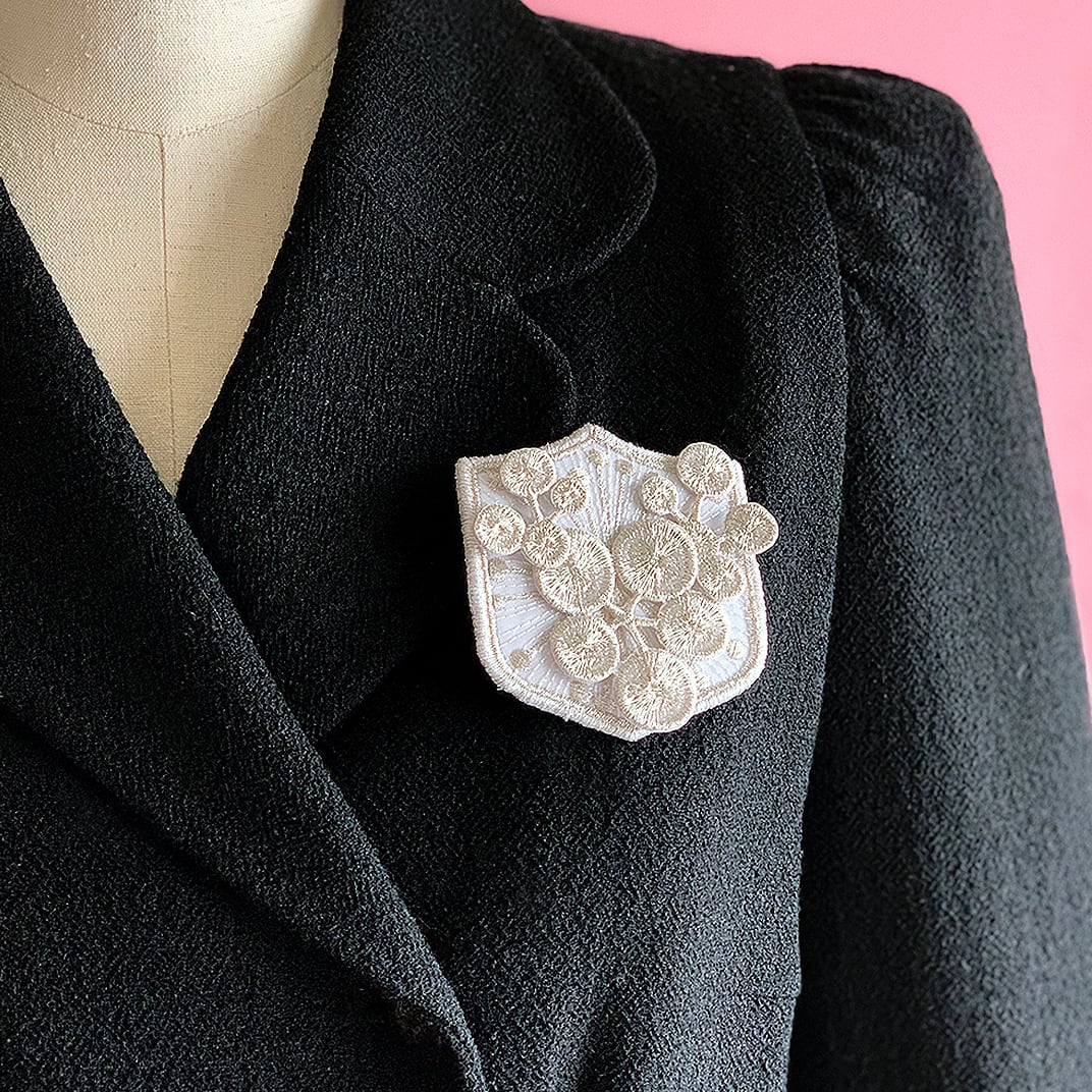 刺繍ブローチ ga.la (br-102）1色