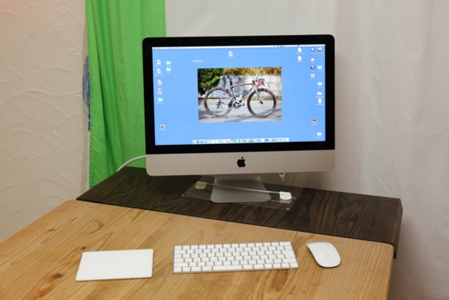 Imac27インチ用 パソコンデスク 転倒防止バー付き 木工舎 あると工房 Imac27インチ用 パソコンデスク 転倒防止バー付き 木工舎 あると工房