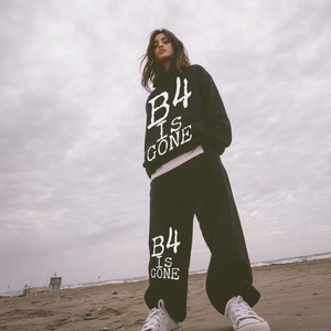 B4NAFTER「"B4 is Gone" Sweat Foodie Black」