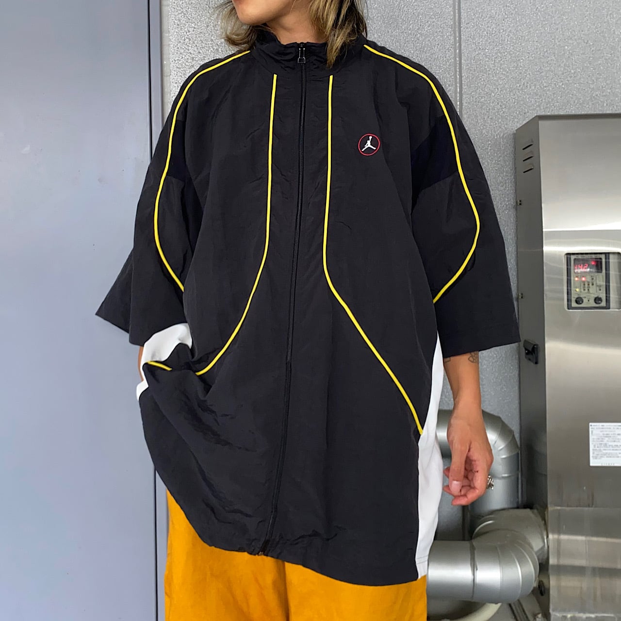 NIKE オーバーサイズ ナイロンジャケット 黄色　2XL