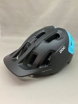 poc Axion SPIN（M-L）マウンテンバイク　ヘルメット