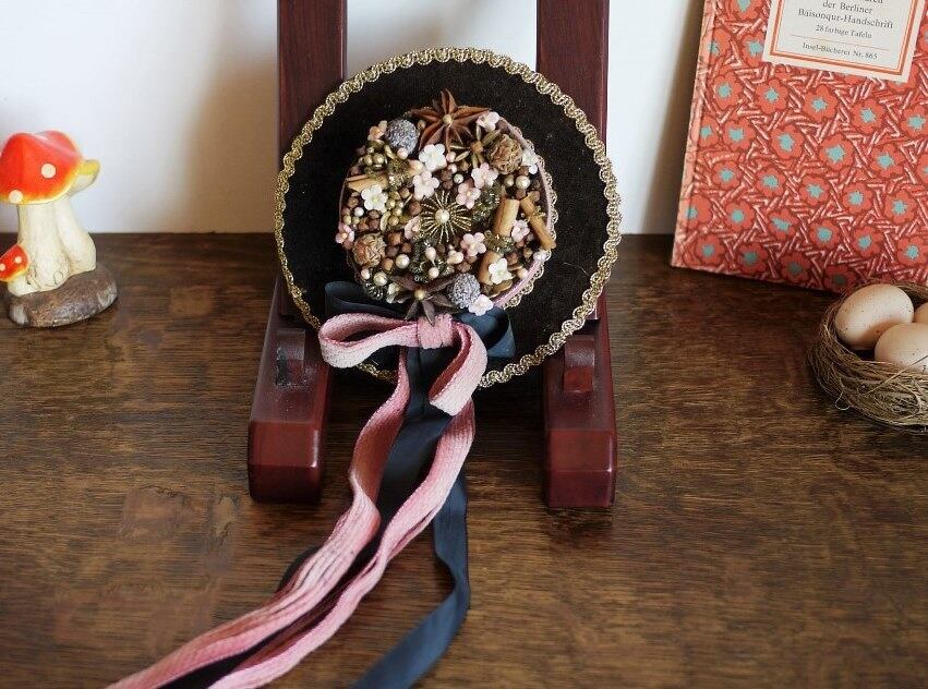 民族衣装帽子 飾り帽子 Hutgebinde ドイツ装花 ベルベットリボン