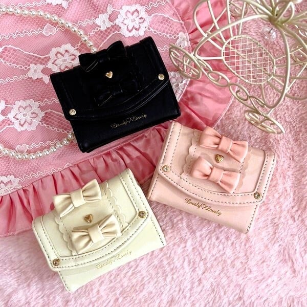 Lovely Lovely きゅるるん りぼん がま口 三つ折り財布 | メッチェン