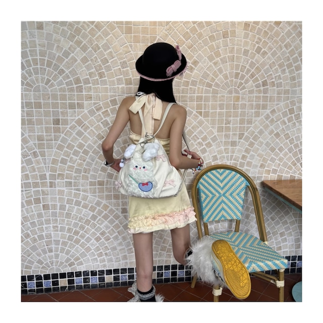 Hottieオリジナル白兔ぬいぐるみ2WAYバッグ