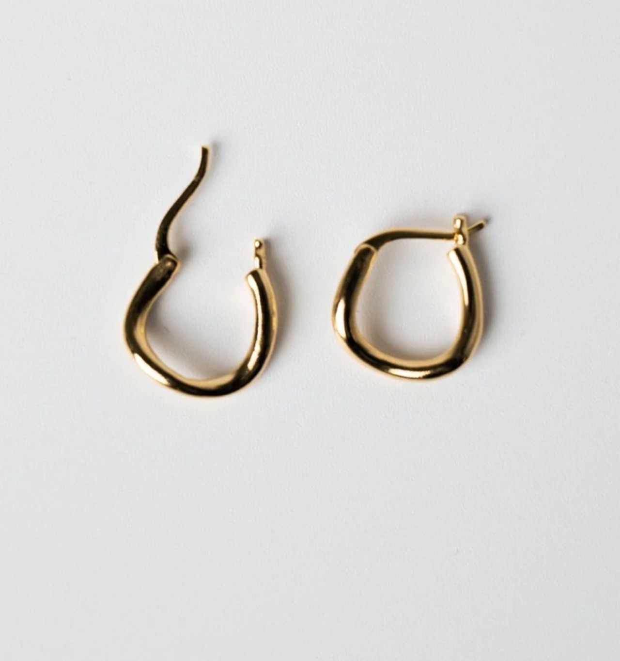 p036 【aura】DISTORTED PIERCE / GOLD