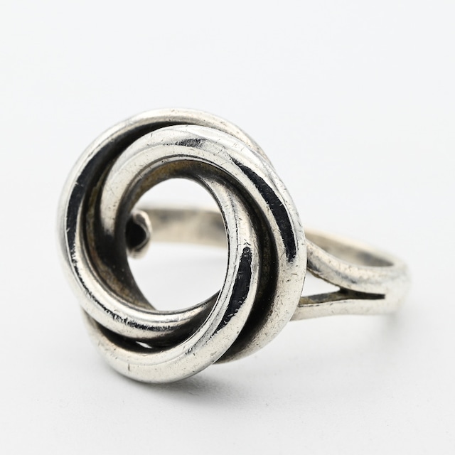 Twist Circle Top Accent Ring #13.5 / Denmark