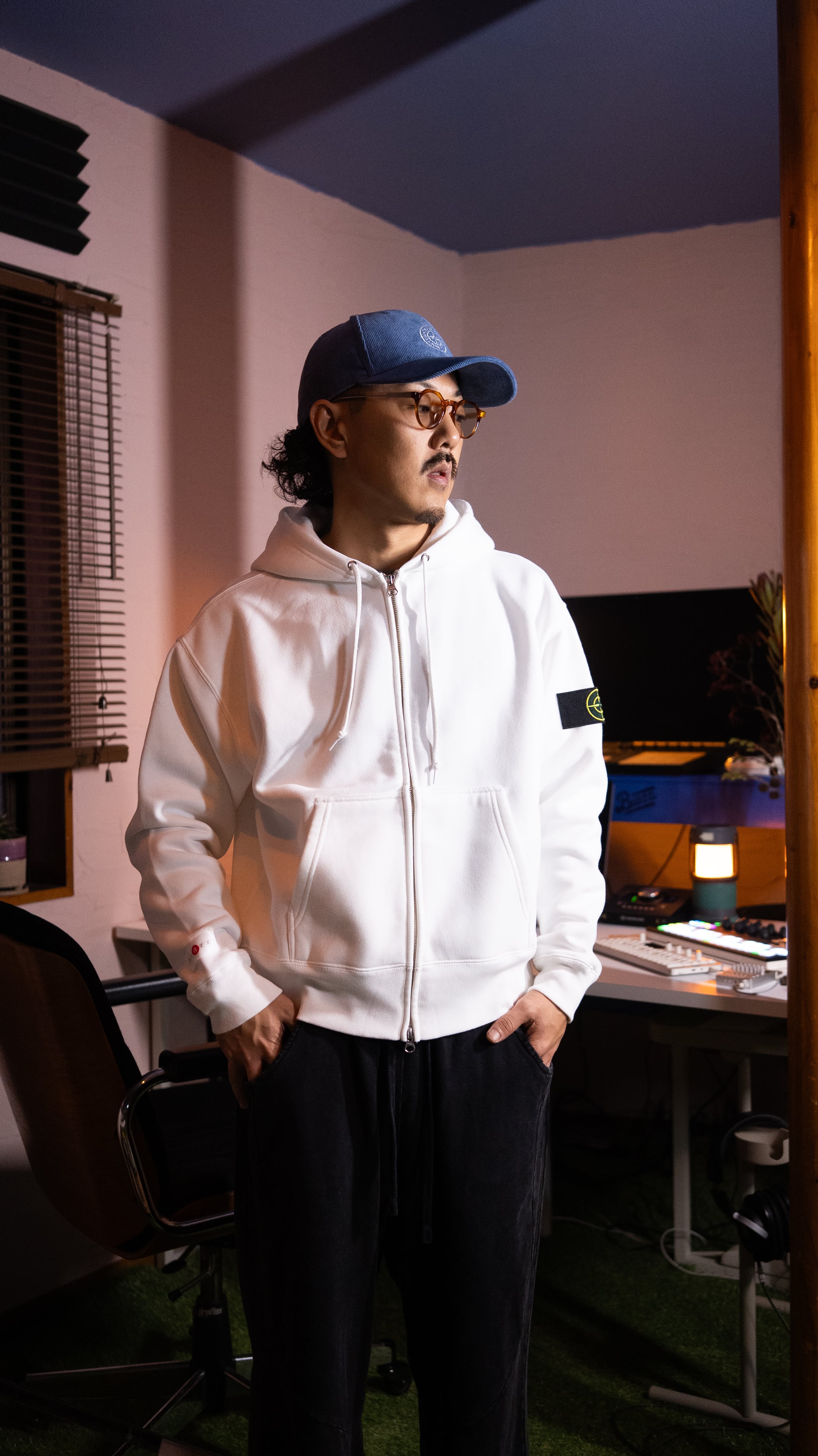 SMOKE ISLAND Zip-Up Hoodie [White] | blazz works