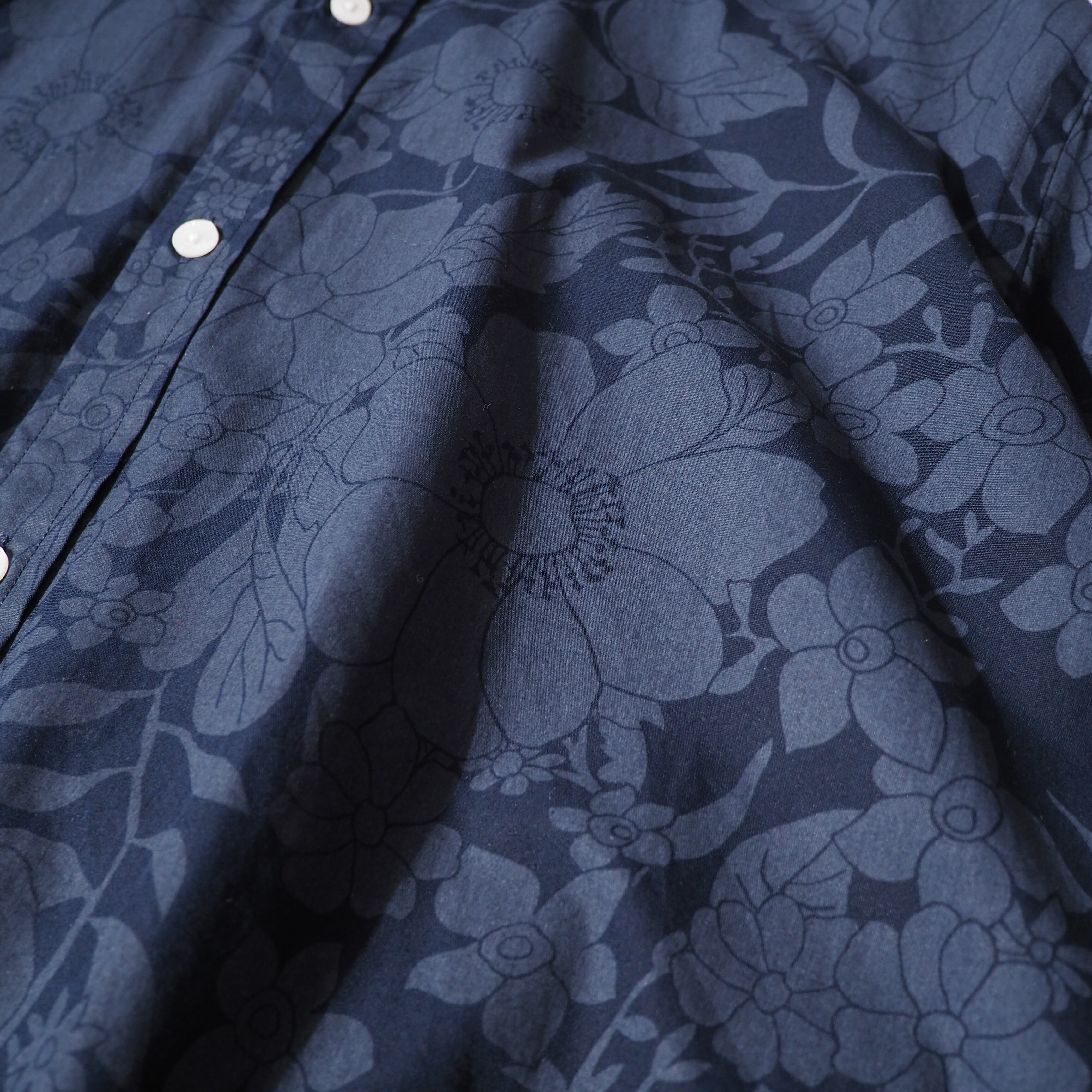 ” Brooks Brothers ” Flower printed cotton button down shirt