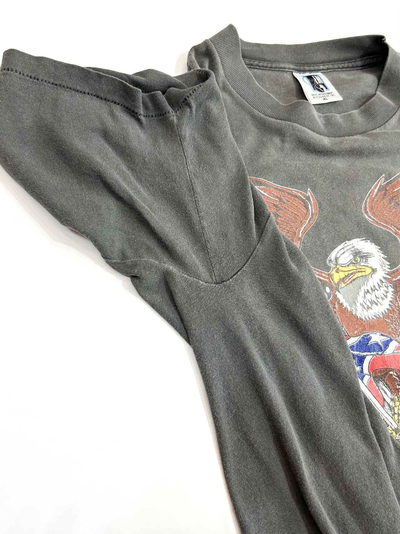 90s  Lynyrd Skynyrd "Endangered Species" TOUR Tee MADE IN USA Size XL