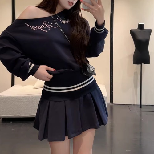 【2点セット】4色／配色ラインレタリングオフショルトップス＋プリーツスカート ・73871