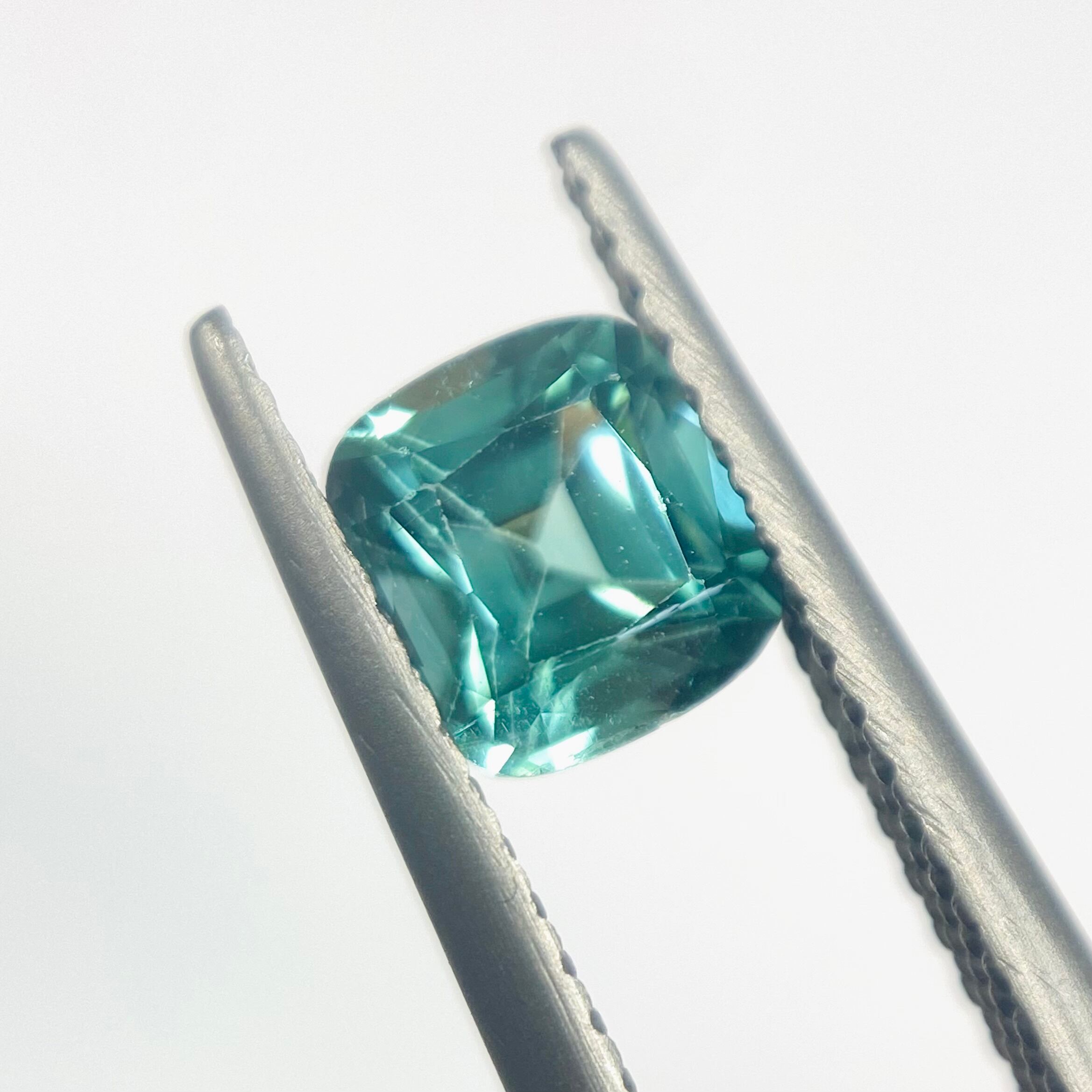 清流 ラグーンカラーのトルマリン