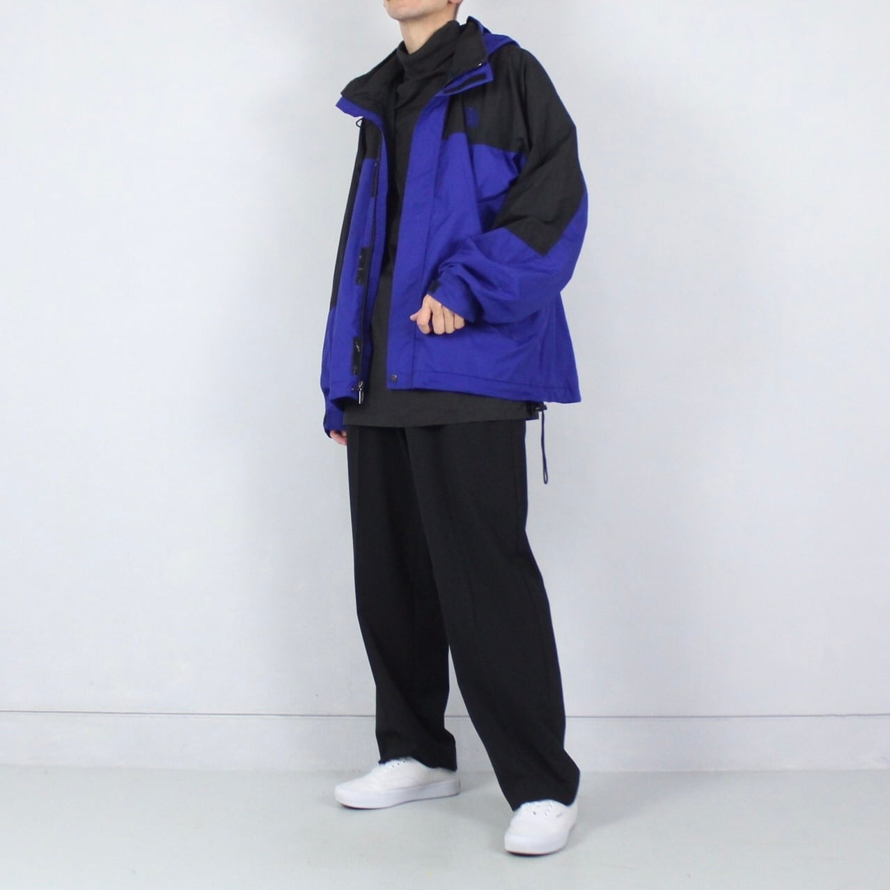 THE NORTH FACE アズテックブルー ライトシェル バイカラー THE NORTH FACE アズテックブルー ライトシェル バイカラー