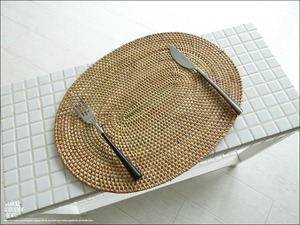 ラタンランチョンマットDAEN/N 手編みマット 敷物 テーブルウェア 籐 キッチン雑貨 ナチュラル ハンドメイド 自然素材