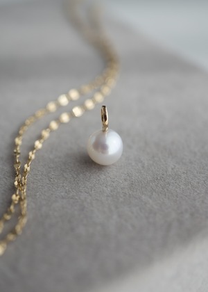 Charm -White Dot-