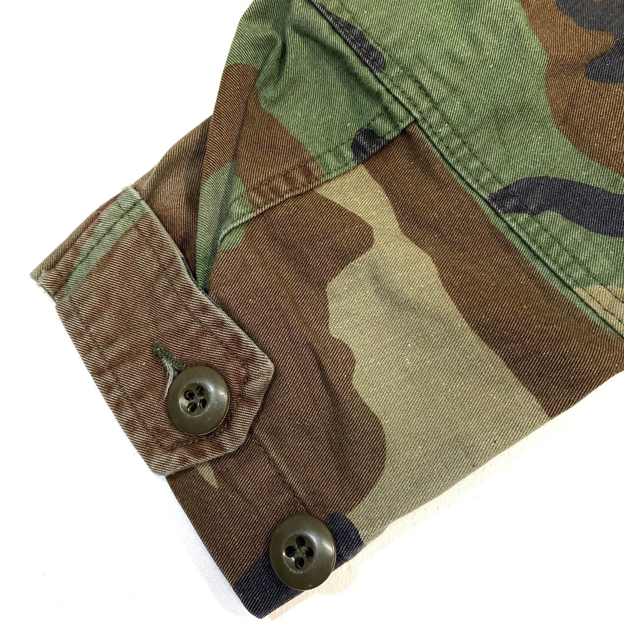 85年納品 米軍実品 U.S.ARMY ウッドランドカモ 迷彩 ワッペン付き 
