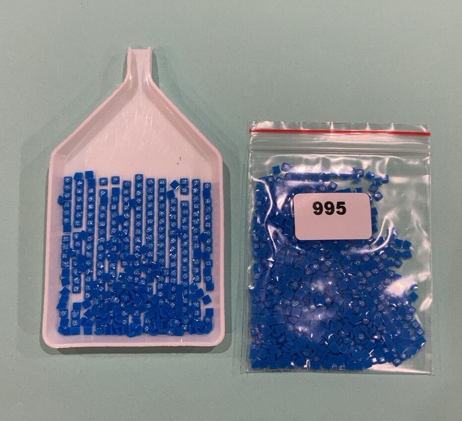 【995番】フェアリーダストビーズ⭐︎四角(square)ビーズ 5g入り