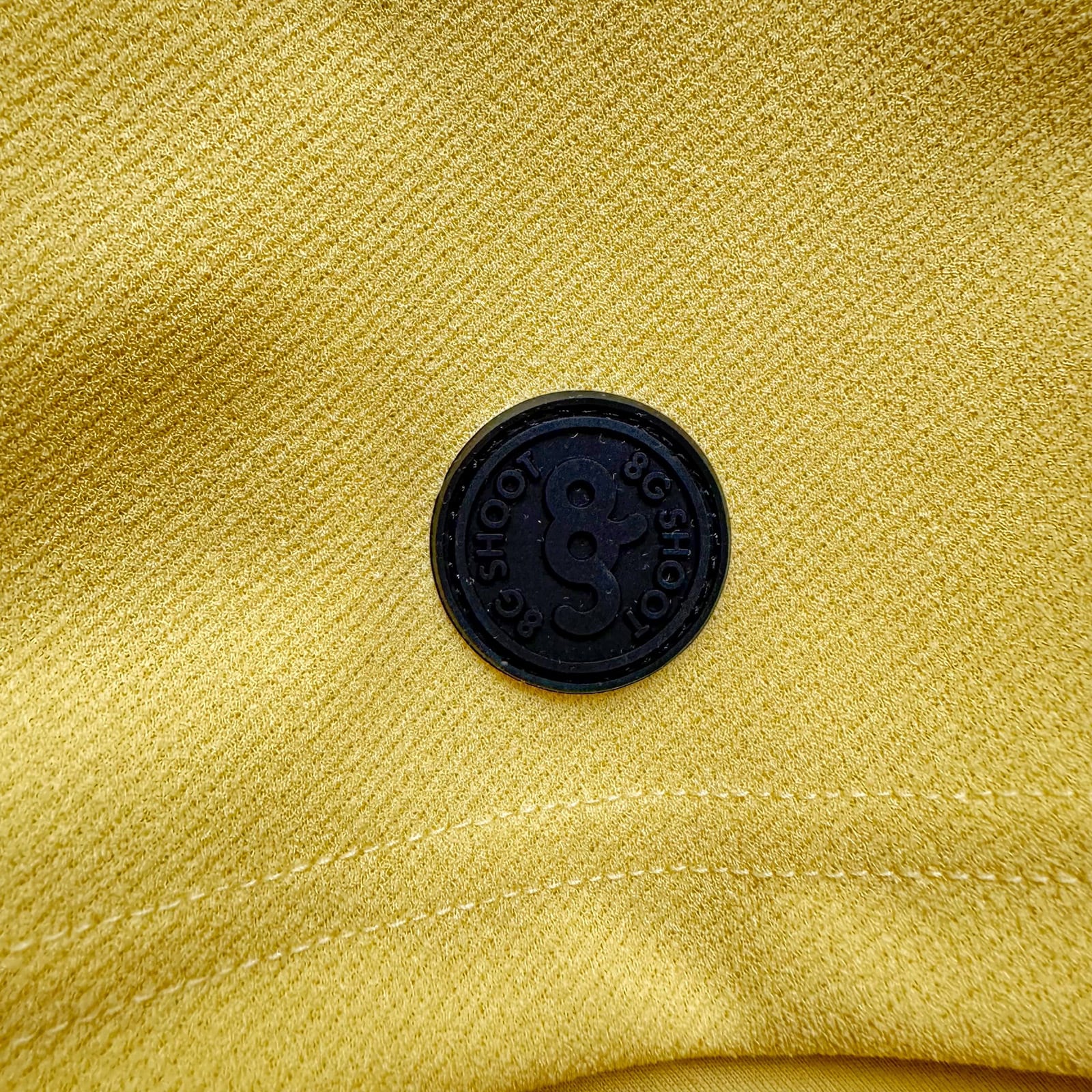 COLLEGE LOGO MOCK NECK FOOTBALL SHIRT -YELLOW- | 8G SHOOT WEBSTORE