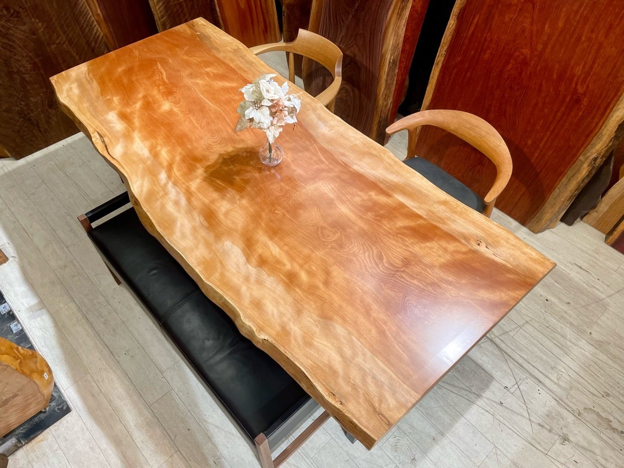 ≪浅草本店≫水目桜 一枚板 2100×840-900-860×50 231823 | 千年家具 