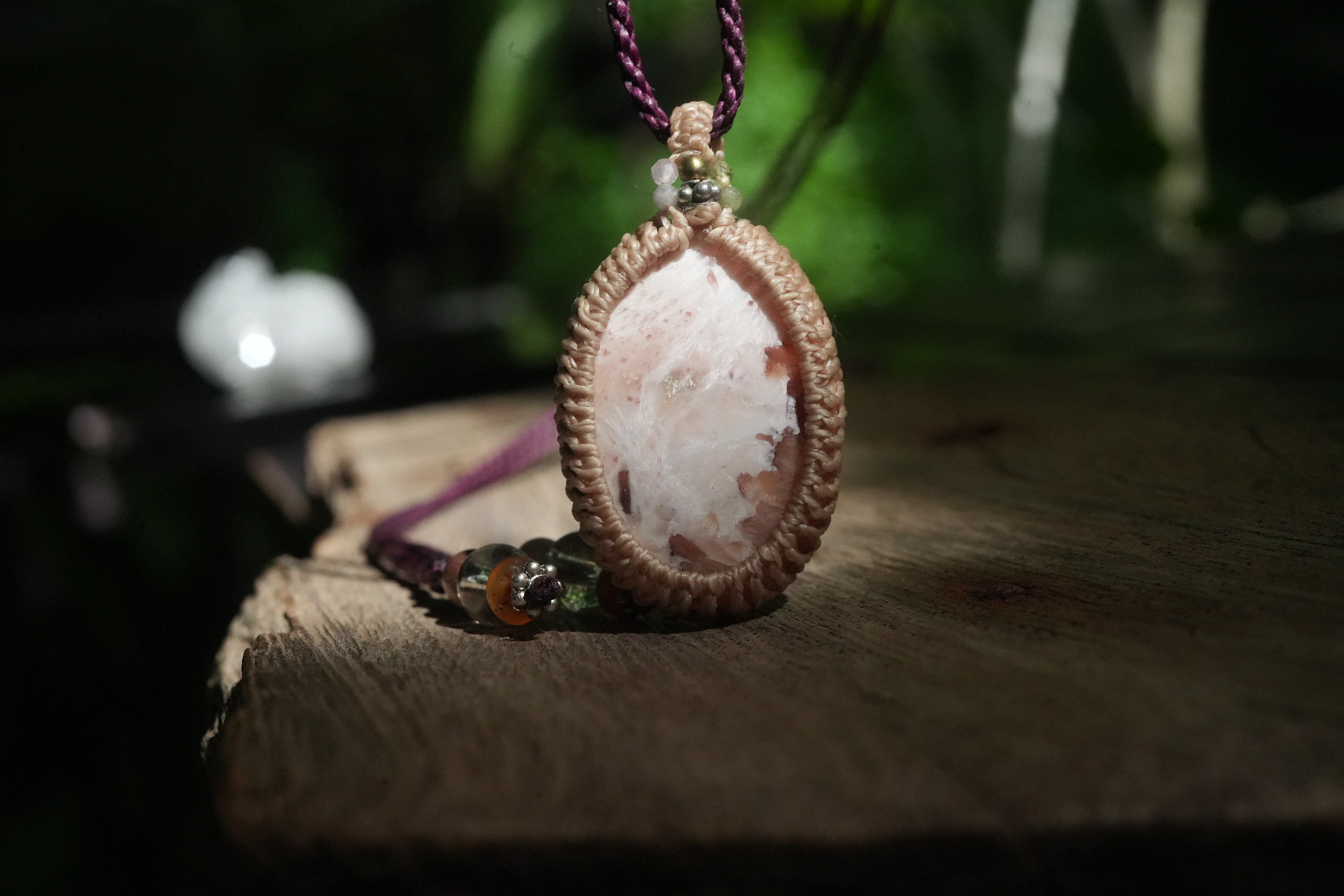 オレンジ模様★スコレサイト マクラメネックレス2212