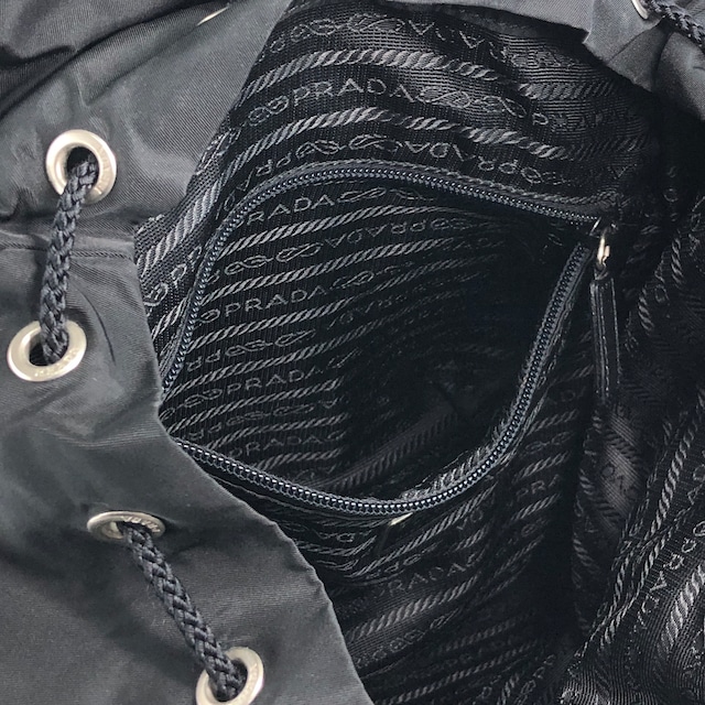 PRADA プラダ バックパック ブラック トライアングルロゴ フロントバックル ナイロン ダブルポケット vintage ヴィンテージ オールド ept4gf