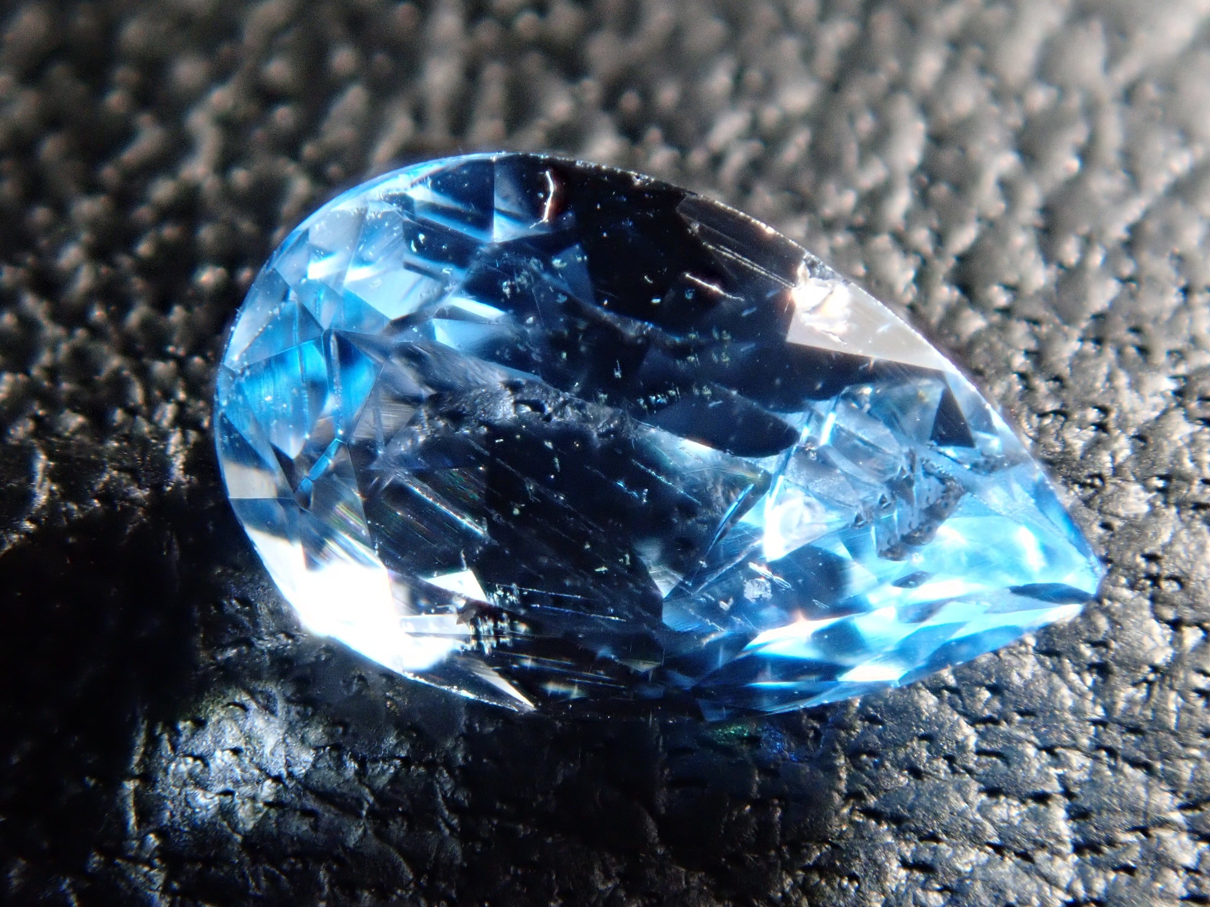 アフガニスタン産アフガナイト 0.292ct