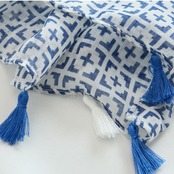 TRUBE プリントタッセル付きストール 179-07ブルー