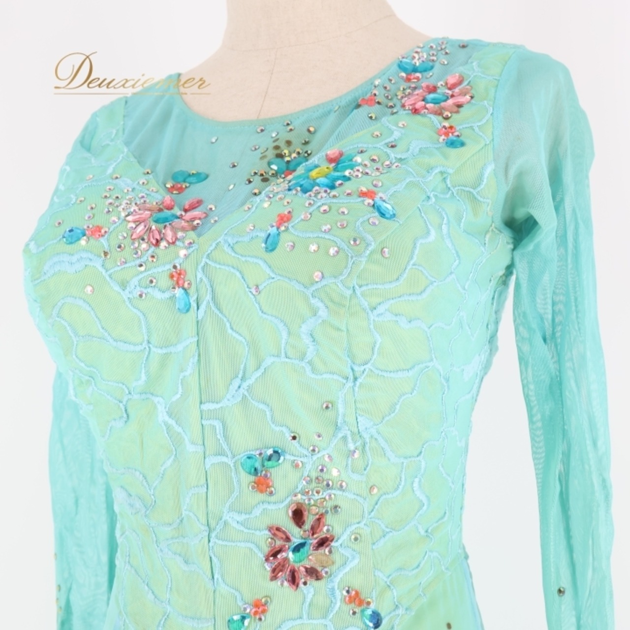 社交ダンス 衣装 スタンダードドレス ワンピース ドレス SORELI ソレリ 日本製 黄緑 緑 水色 ミント パーティ 発表会 デモ 競技 フリル 明るい グリーン系 ブルー系 社交ダンス ドレス おしゃれ 高級感 着やすい 女性用 フリルデザイン ステージ衣装 競技用ドレス 上品 パーティー衣装 フェミニン