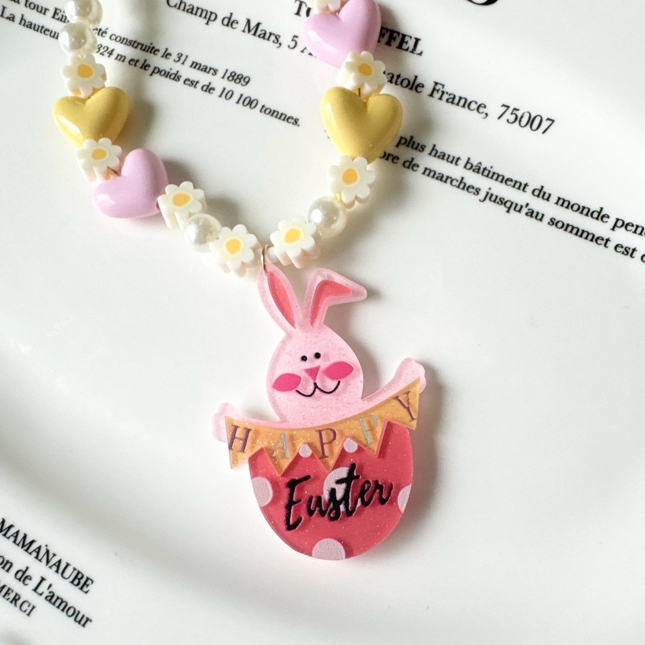お花いっぱいイースターうさちゃんネックレス
