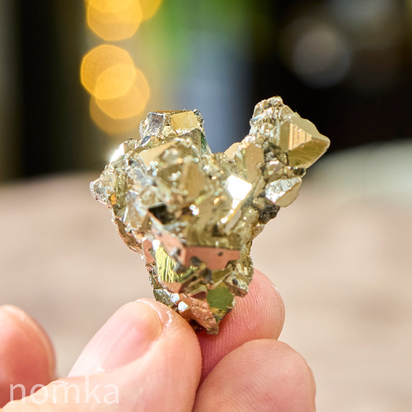 【勝利の鼓動、黄金のハート】ペルー産 八面体パイライト 原石 22.78g ngem-0228
