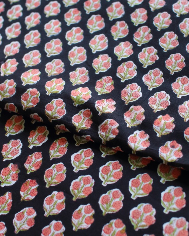 Block print FABRIC. <Peach berry>