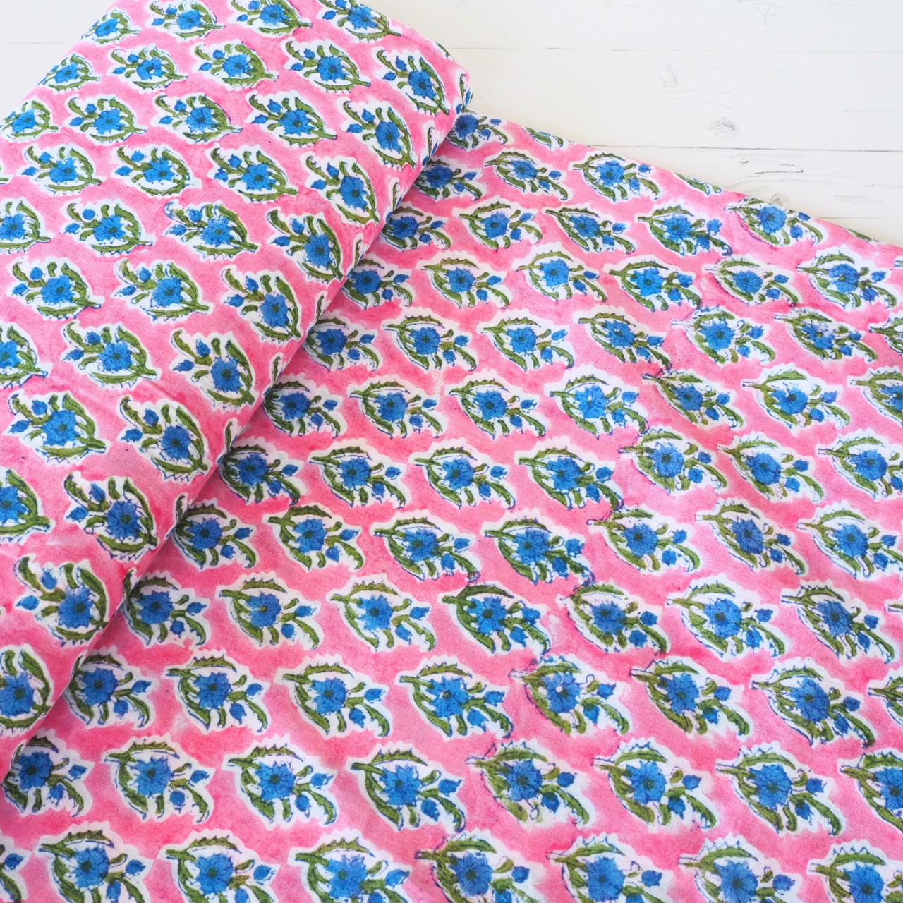 ブロックプリント生地【50cm単位】インド綿 小花柄 ピンク×青 #11110-PK1