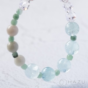 天然カラーの優しいアクアマリン［アクアマリン（非加熱）／翡翠／水晶］