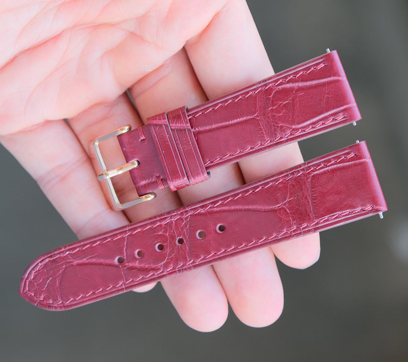 腕時計ベルト ブラウン 男女兼用 物々しい 牛皮製クロコ模様型押し18mm バンド 腕時計ベルト ブラウン 男女兼用 物々しい 牛皮製クロコ模様型押し18mm バンド