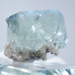 シャンファーリン産 フローライト / 原石 標本【E_6】