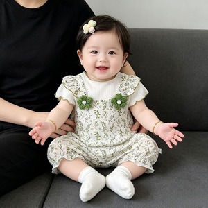 【BABY】グリーン花レイヤードロンパース