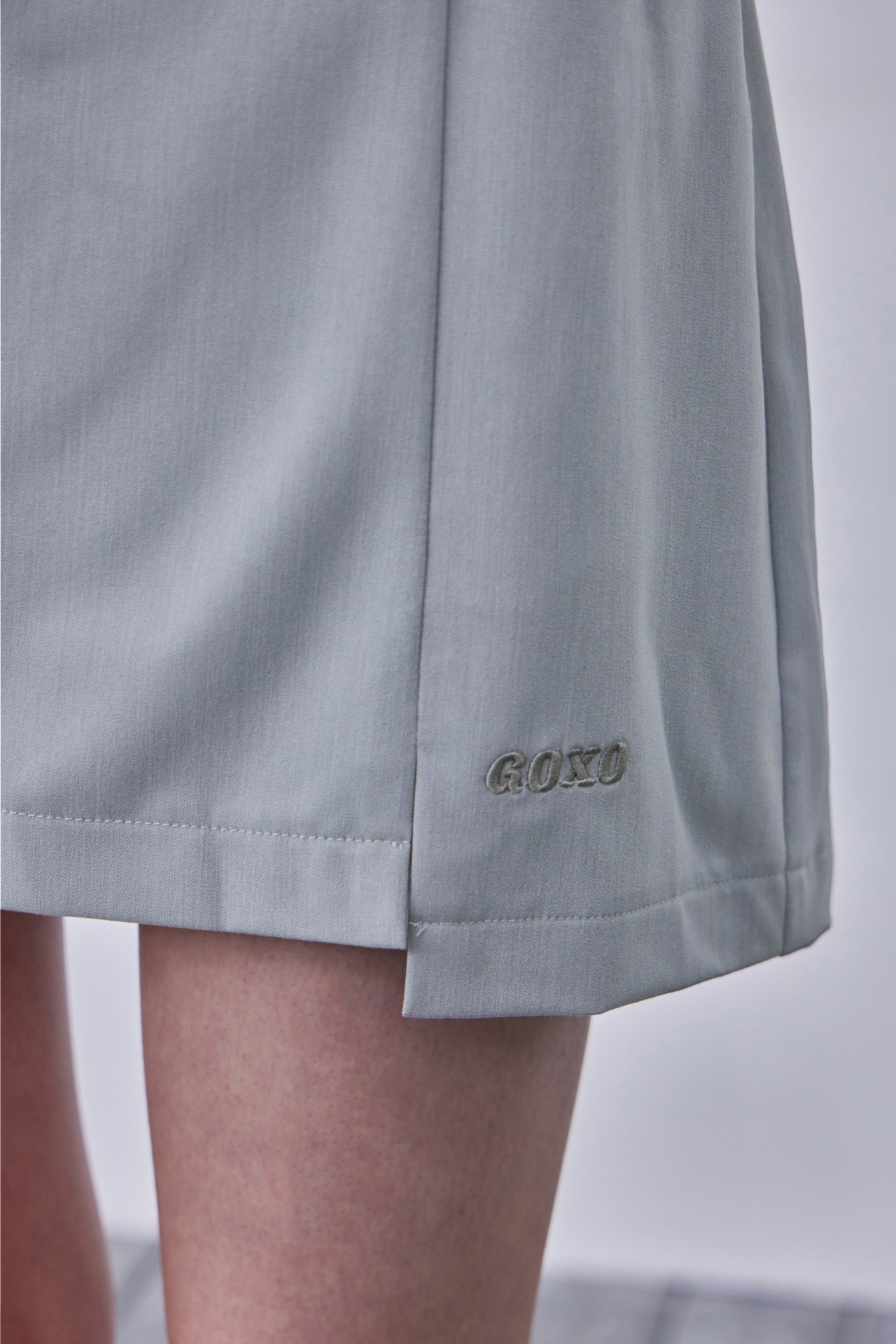 GOXO ゴーエックスオー バックプリーツスリットスカート グレー