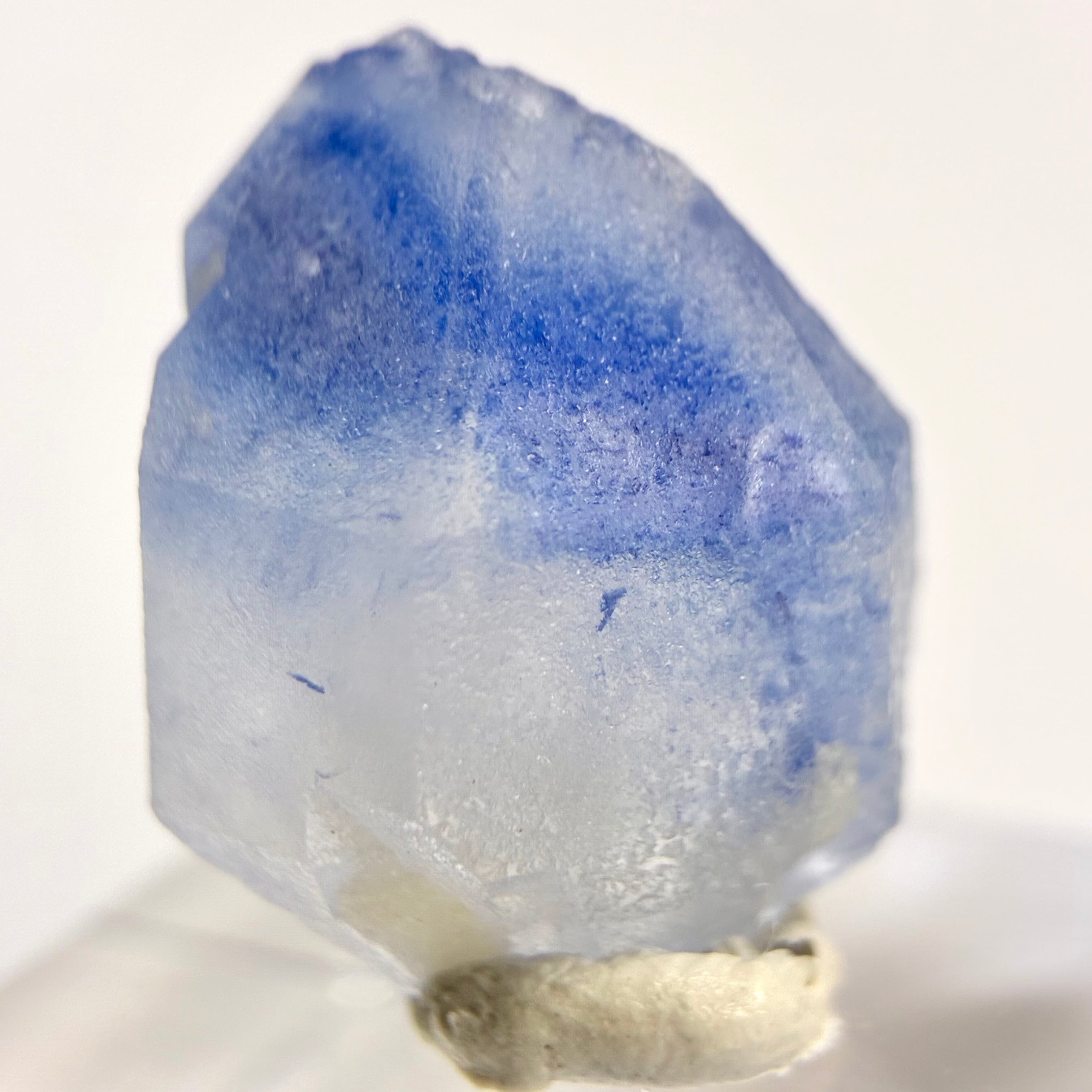 ブラジル Vaca Morta Quarry産デュモルチェライトインクォーツ 【一点