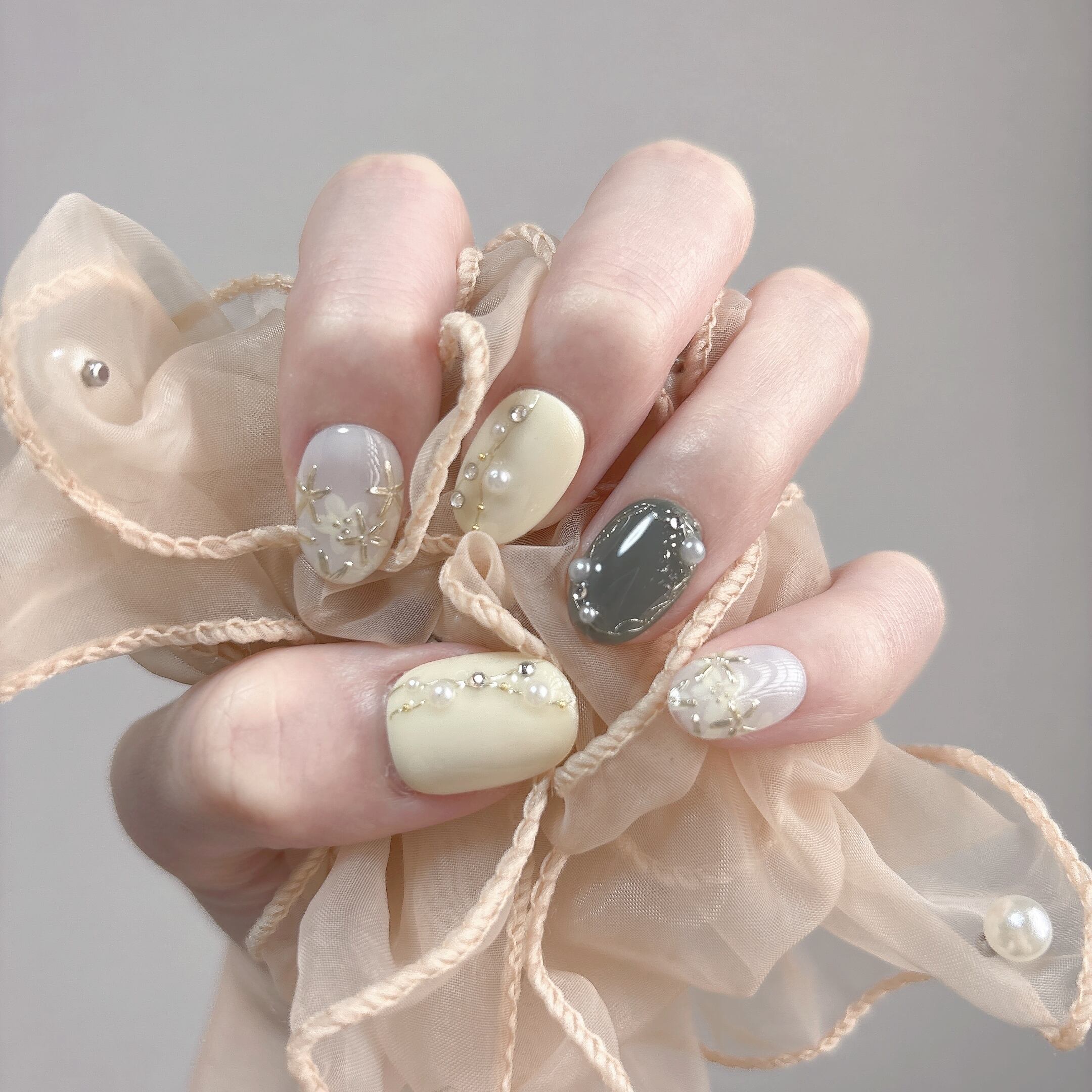 680】繰り返し使える【プレミアム】ネイルチップ／ 15枚セット