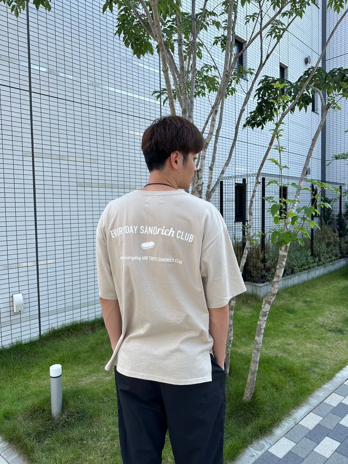 EVERYDAY SANDrich CLUB／エブリデイ サンド "リッチ" クラブ スリットデザインビッグTシャツ／サンドベージュ（STONE）