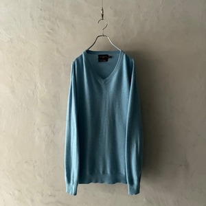 -BLACK BROWN- plain color V-neck cashmere knit Light Blue