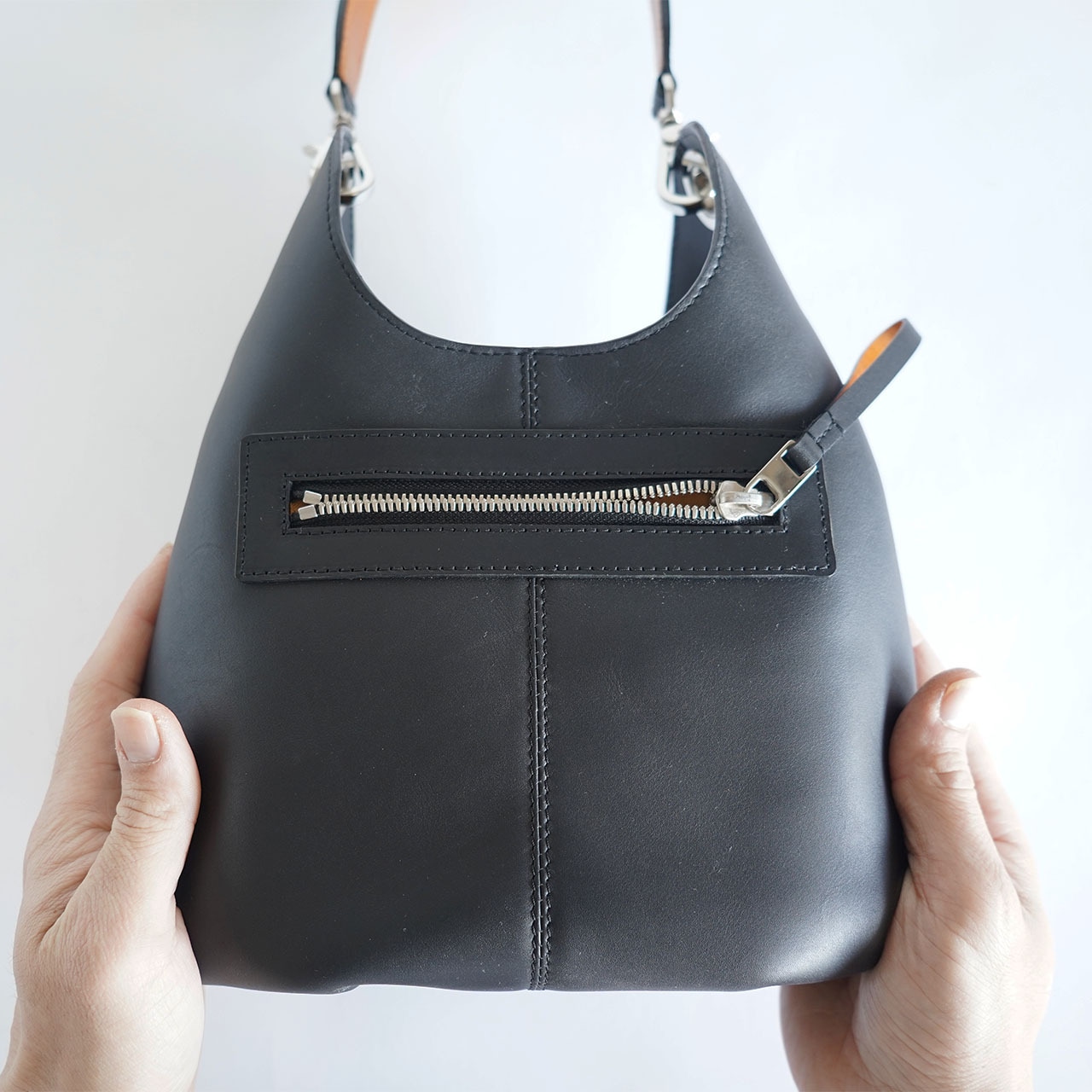 【本革】ミニバッグ|de’syu|ドイツカーフレザー× 卵型フォルム|・画像6