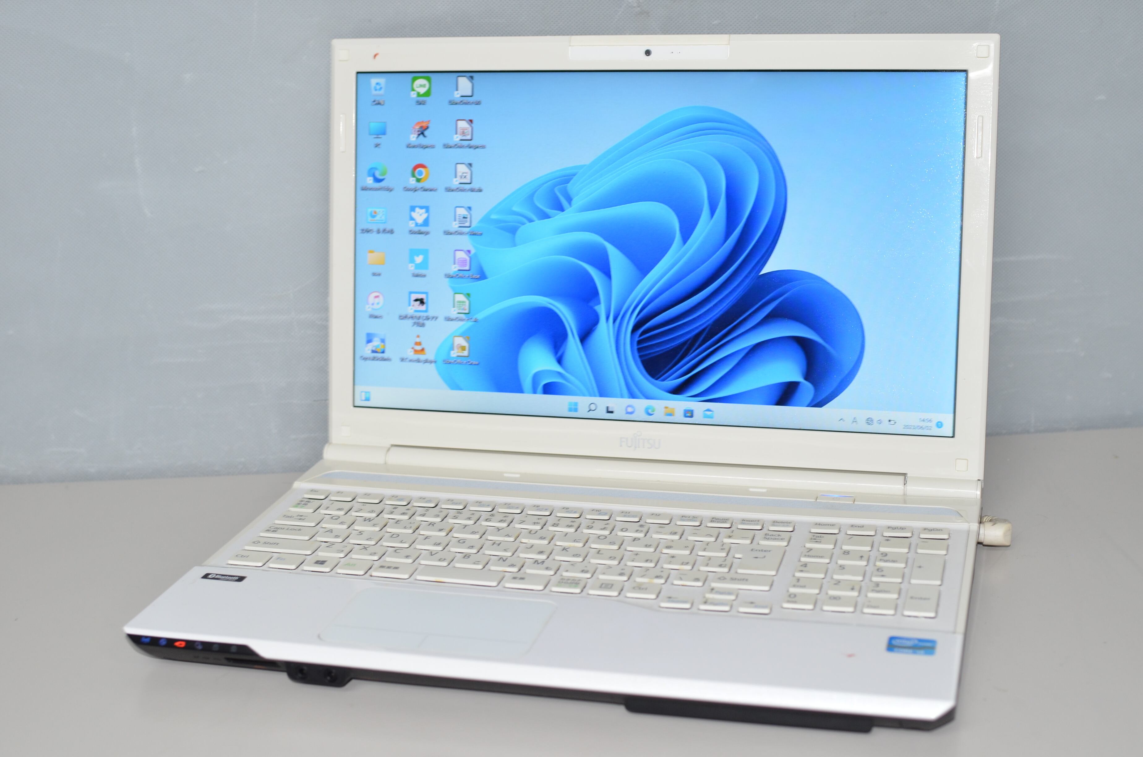 中古ノートパソコン Windows11 爆速SSD256GB NEC LS150/J Pentium-B980/メモリ4GB/15.6インチ/HDMI/無線内蔵/DVDマルチ/Webカメラ搭載 中古ノートパソコン Windows11 爆速SSD256GB NEC LS150/J Pentium-B980