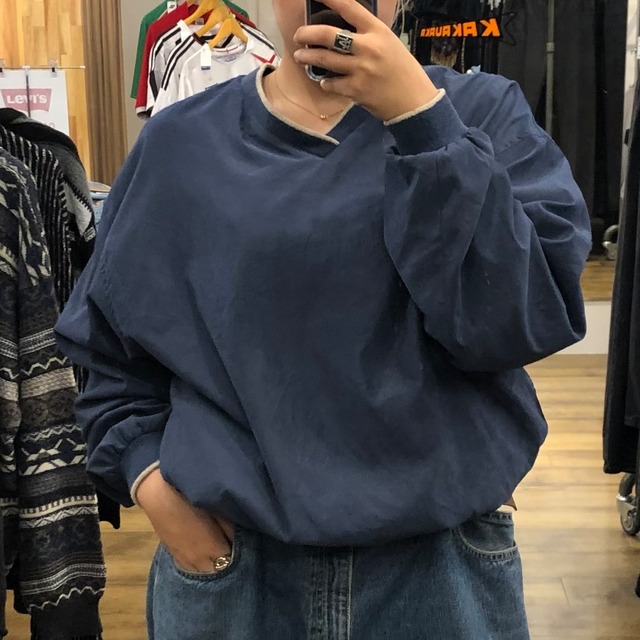 ナイロンプルオーバートップス