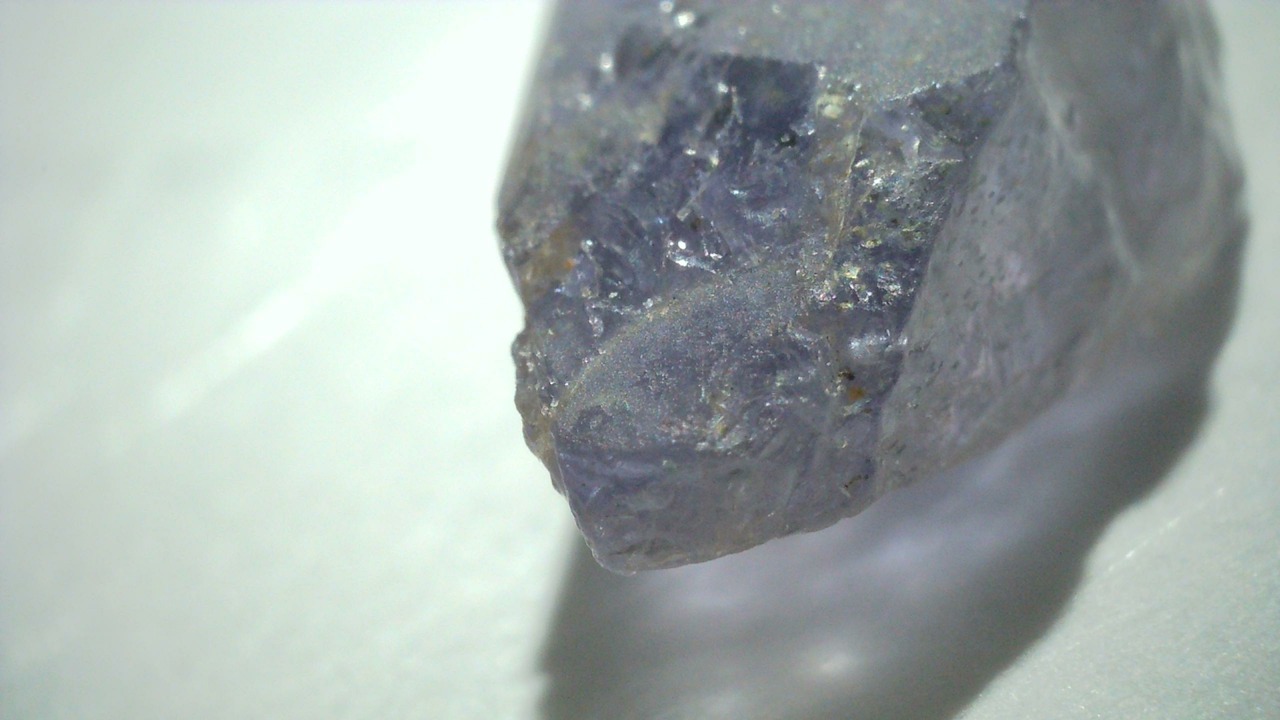 アイオライトサンストーン原石　3.8ct　[B4−139]