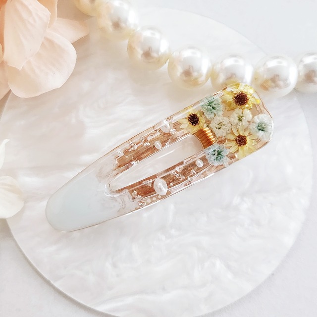 ひまわりドライフラワーとくすみカラーグラデーションのヘアクリップ【くすみミント】