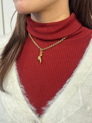 Salvatore ferragamo / vintage gold mule necklace.