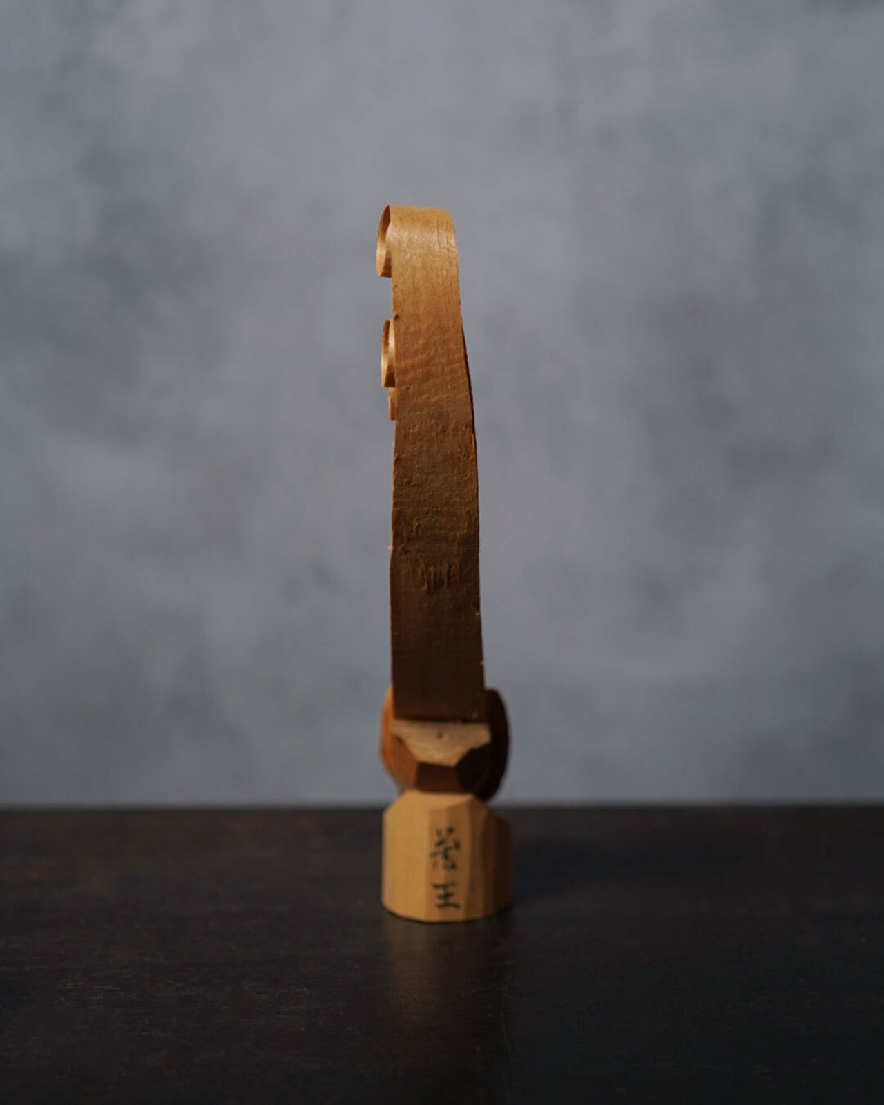 笹野一刀彫　孔雀　/　山形