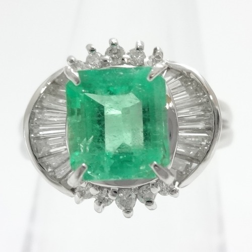 【SOLD OUT】総2ct超　天然エメラルド　ダイヤリング　プラチナ　～ 【Japanese brand jewelry Maki】Over 2ct total natural emerald dialing platinum～
